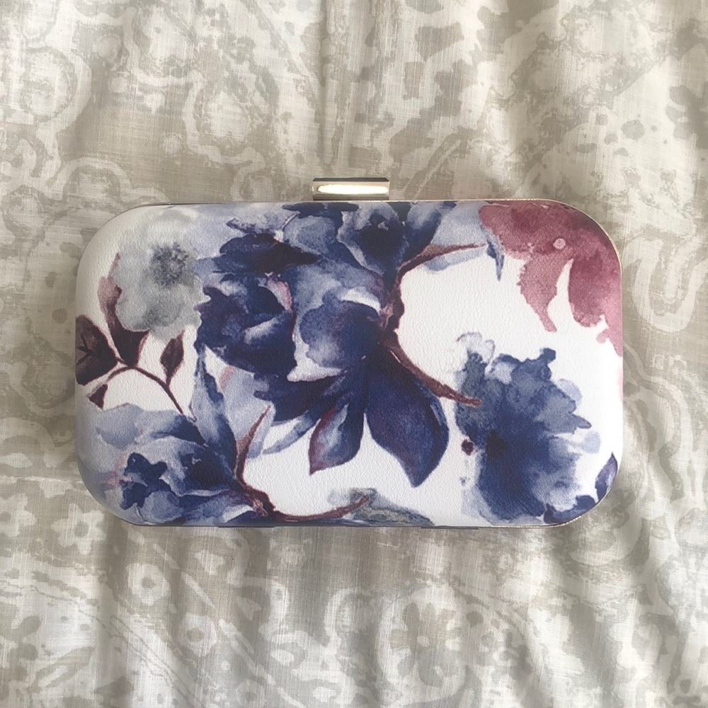 Floral Clutch/Crossbody Bag